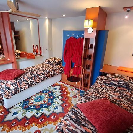 Beautyd Red Room Centrum Gullegem Wevelgem Exterior photo